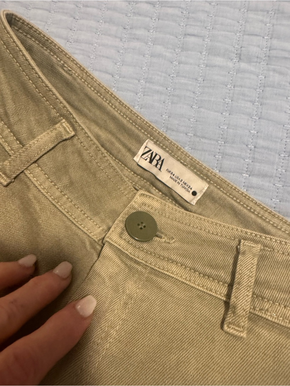 Zara High-Rise Jeans in Light Khaki